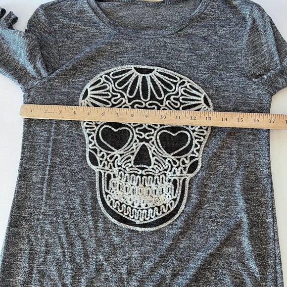Gray Long-Sleeve Top With White Sugar Skull Design & Ladder Cutout Sleeves By Be - Picture 4 of 7